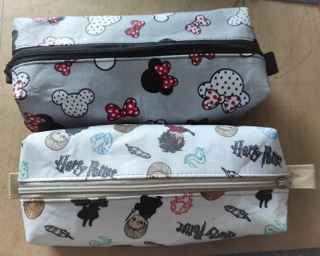 Trousse d'école carrée